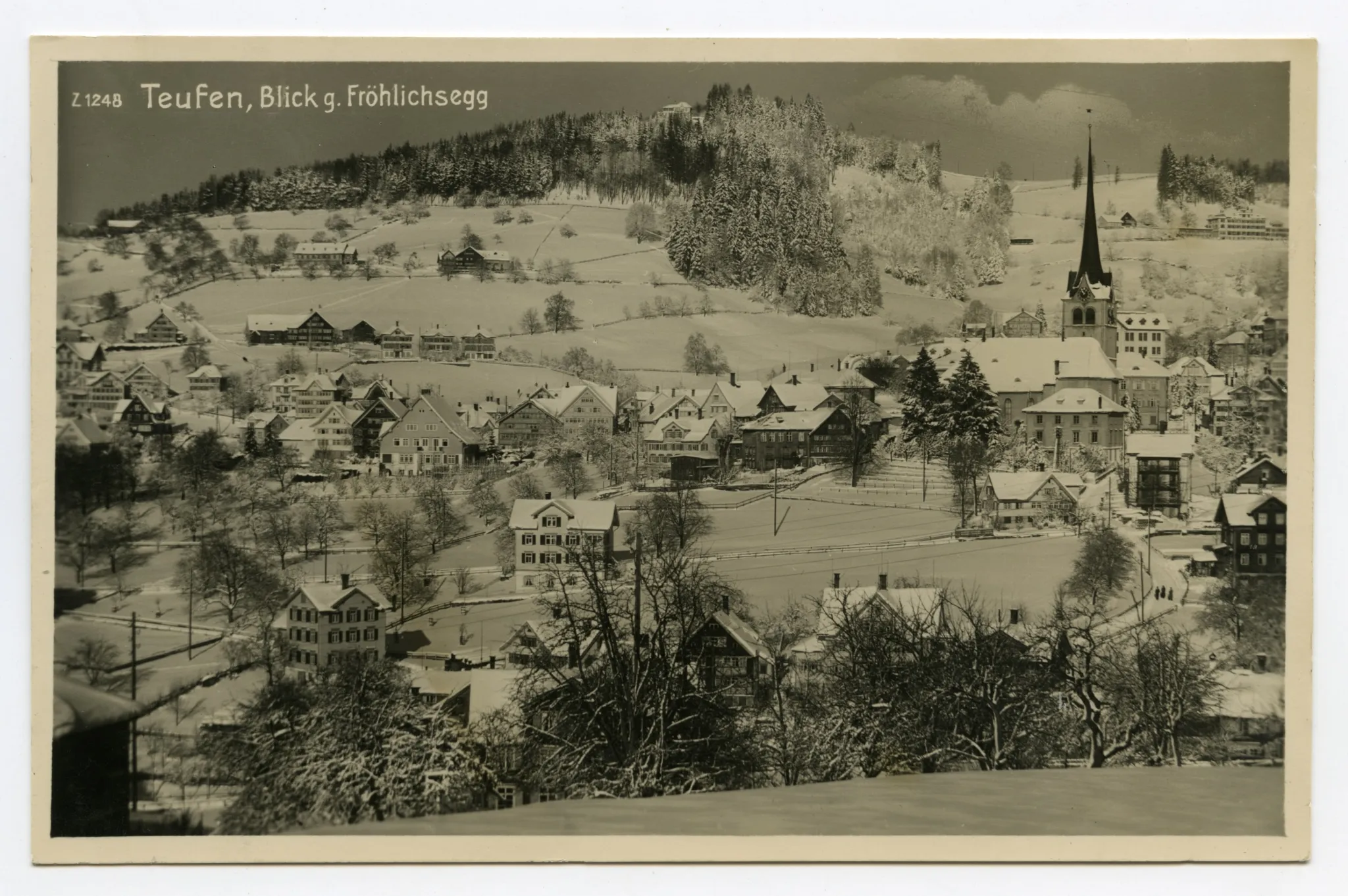 mit Fernblick und Badsonder, Blick zu Frölichsegg