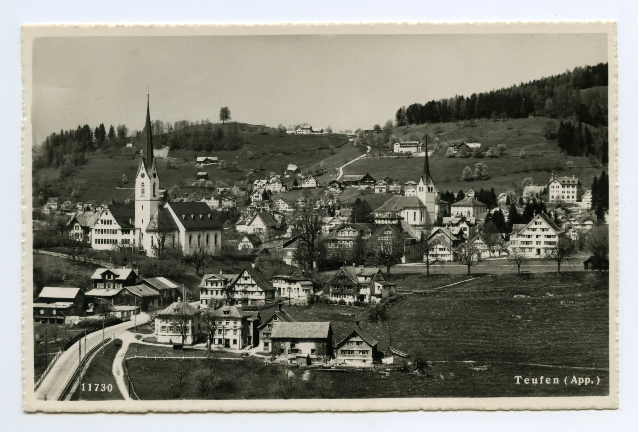 mit Sammelbüel, beiden Dorfkirchen, Fernblick. Blick zu Froher Aussicht (vgl. Hc.16-16)