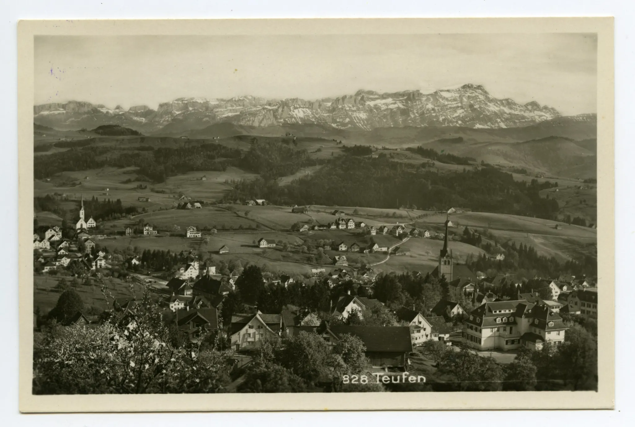 mit beiden Dorfkirchen