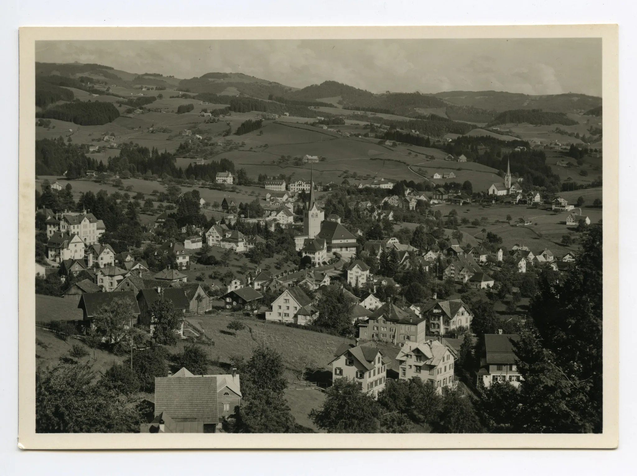 beide Dorfkirchen, Hörli-Schulhaus