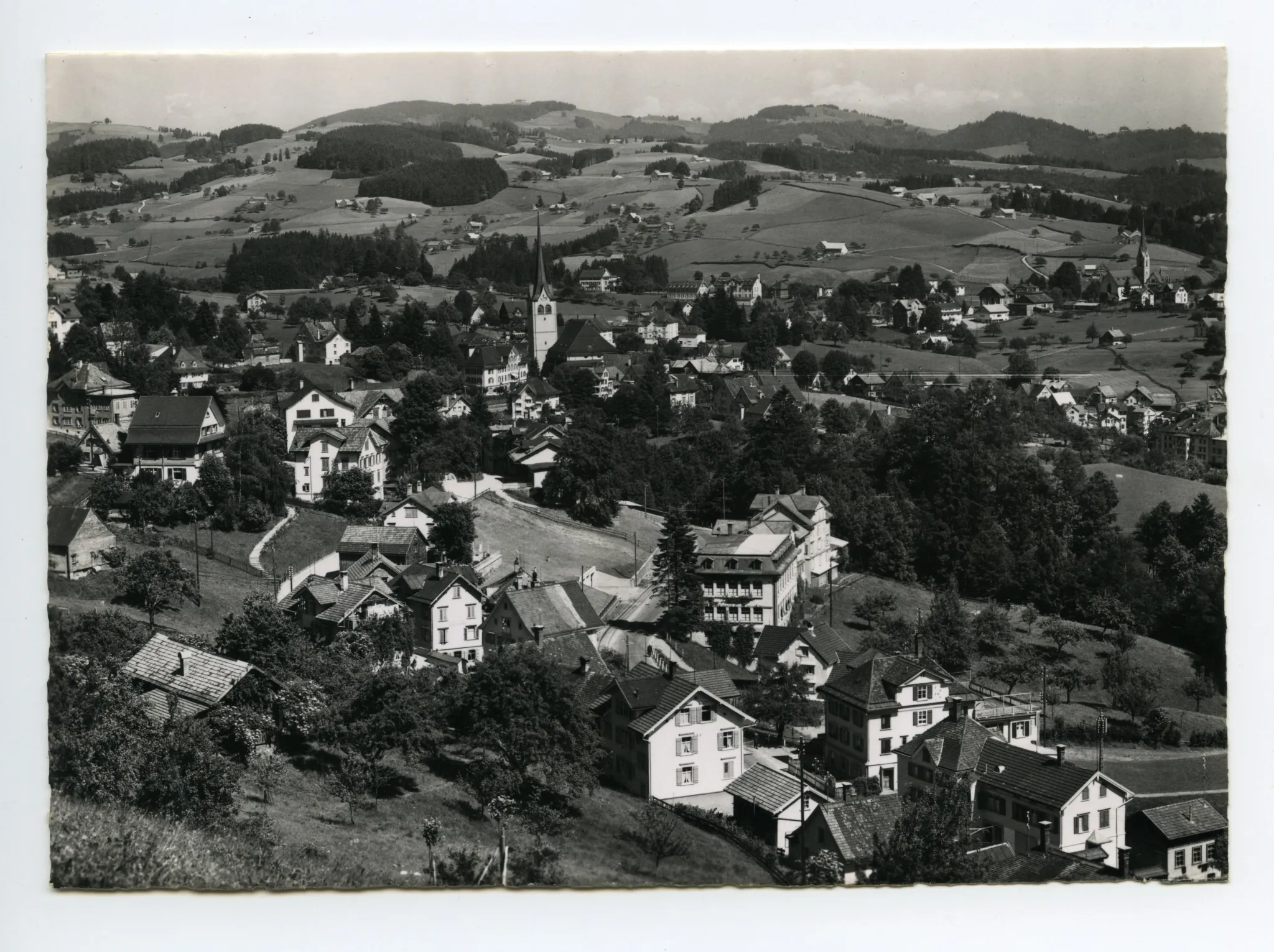 Vorne Stofel, beide Dorfkirchen
