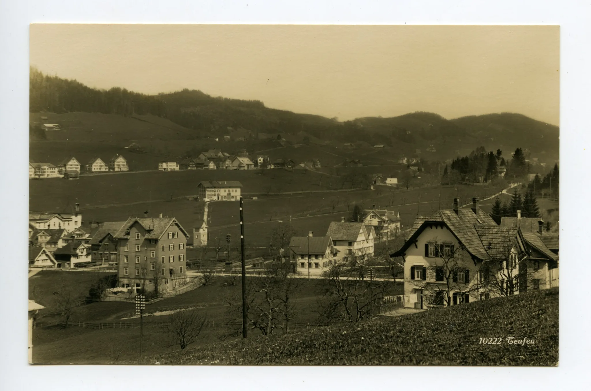 Weberei Schläpfer (z.T.), Blick zur Lortanne, Eggen-Höhenweg