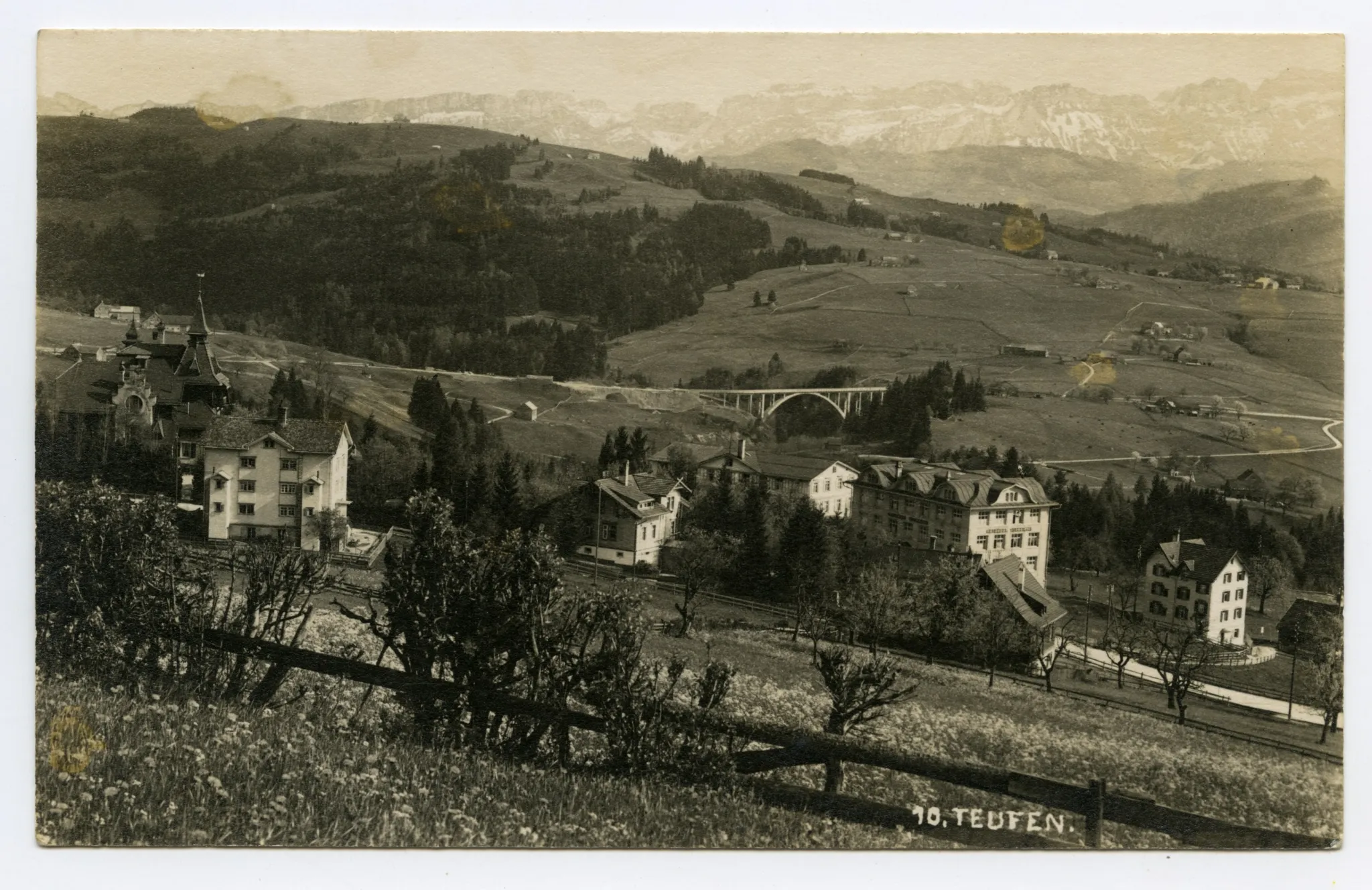 mit Textilfabriken und „Türmlihaus“, im Hintergrund Haslenbrücke (Rotbach). Blick Richtung Südosten