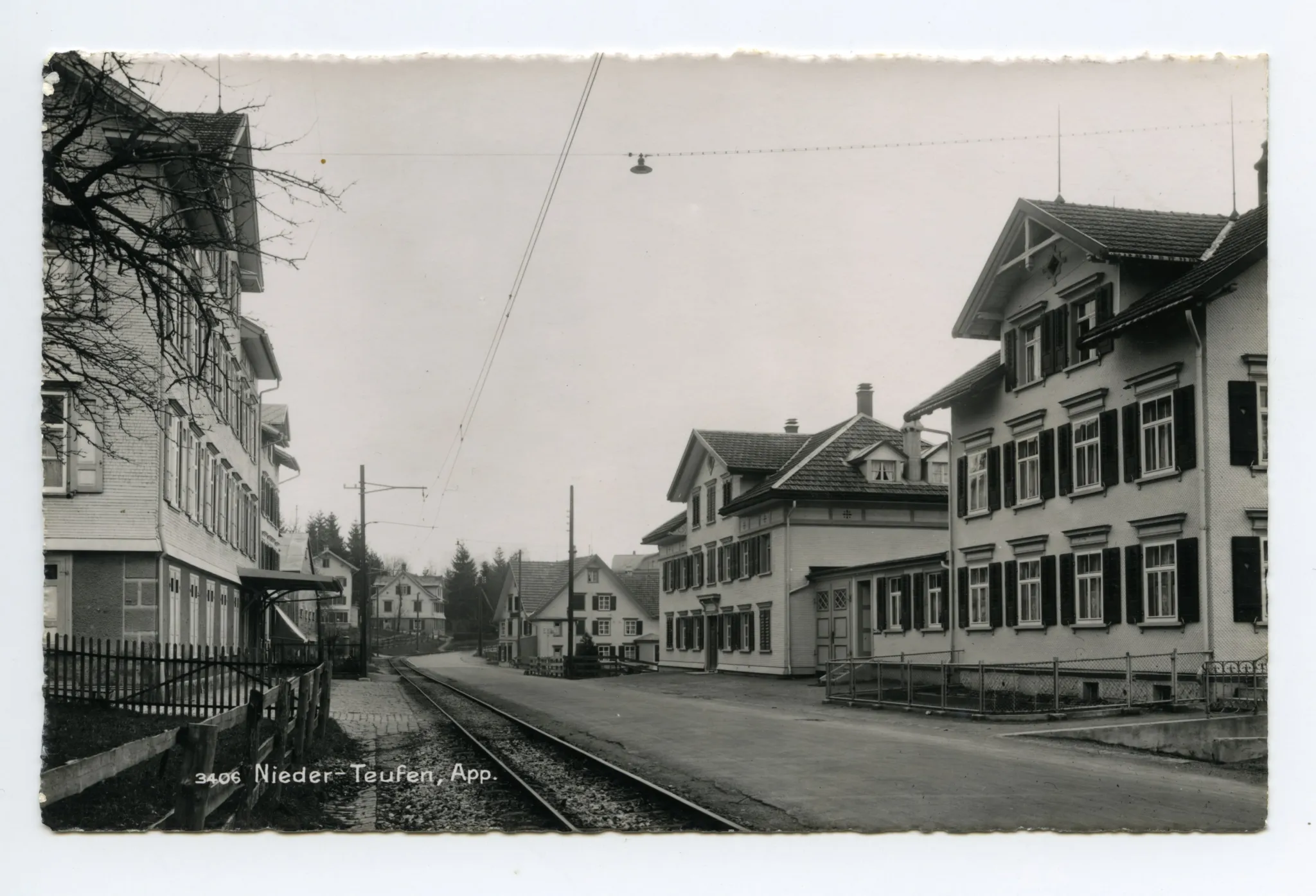 Häuser an Hauptstrasse beim Sternen, Blick nach Osten