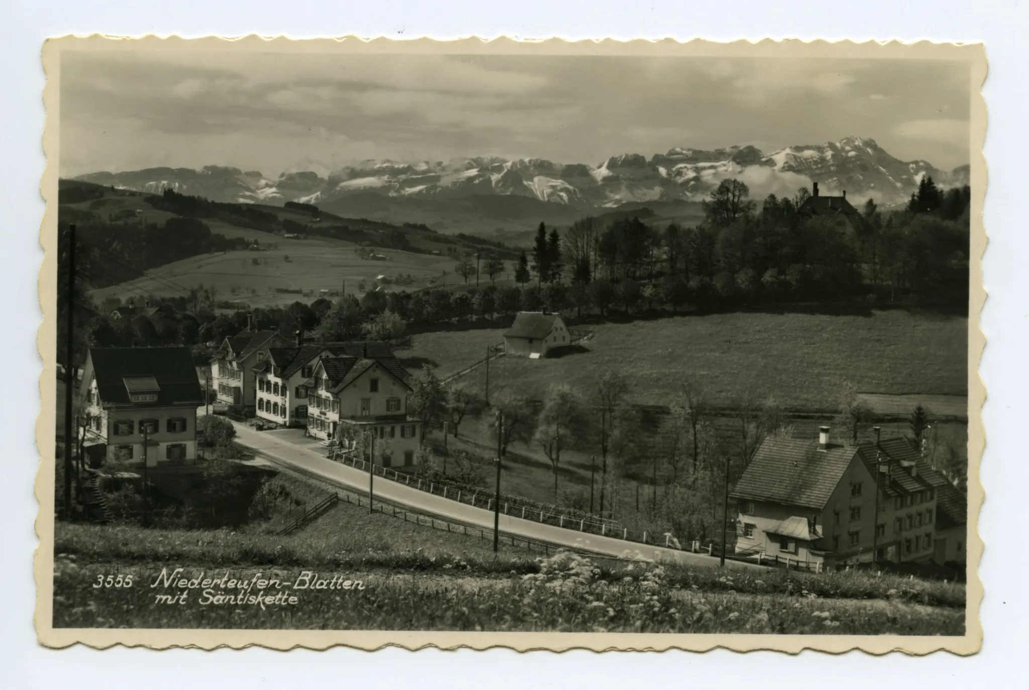 zwischen Sternen und Haag, Blatten(?), Blick nach Süden zum Alpstein (z.T. schneebedeckt)