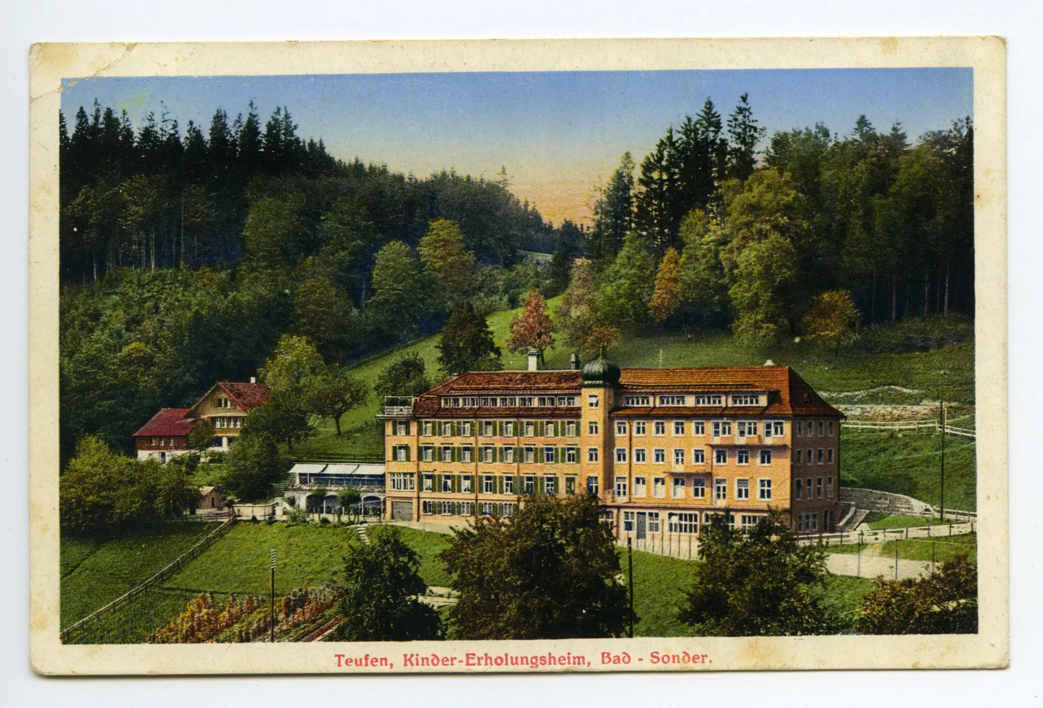 Gesamtansicht mit Garten aus Süden (vgl. Hc.08-18, identisch)