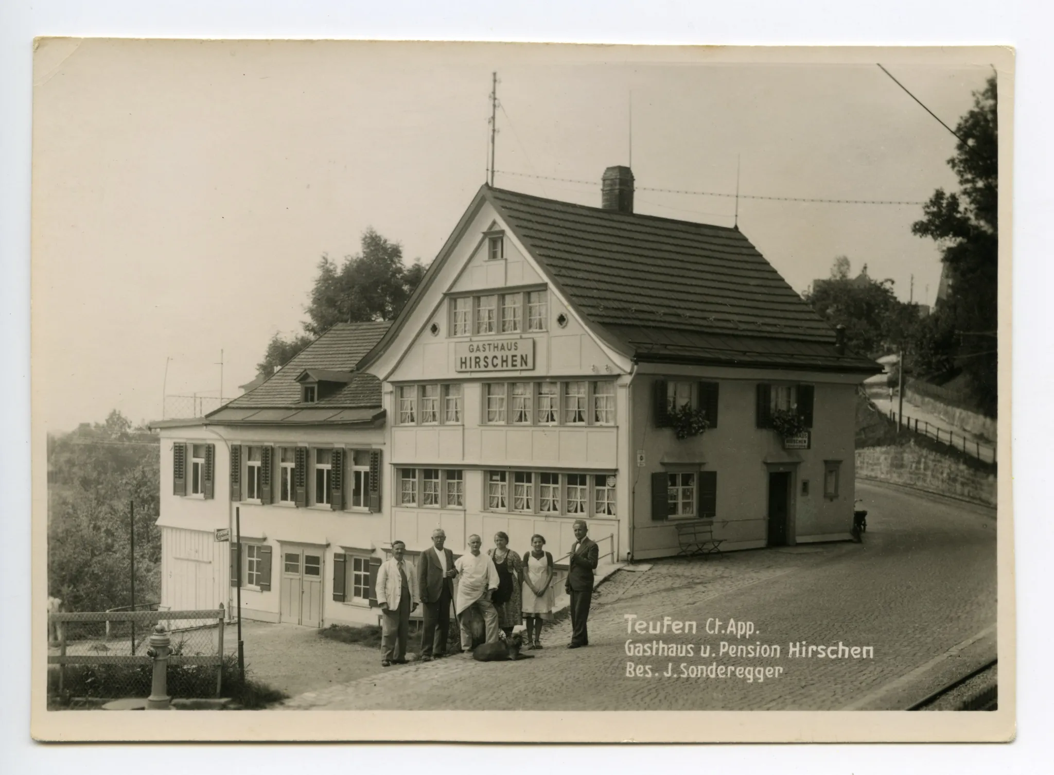 (vor der Verschiebung), Ansicht mit Personen davor, Zahnradstange der Eisenbahn erkennbar (vgl. Hc.08-52, Motiv identisch, um 1910 datiert – Karte mit Braunstich) 1939 (Neuauflage des alten Motives?)
