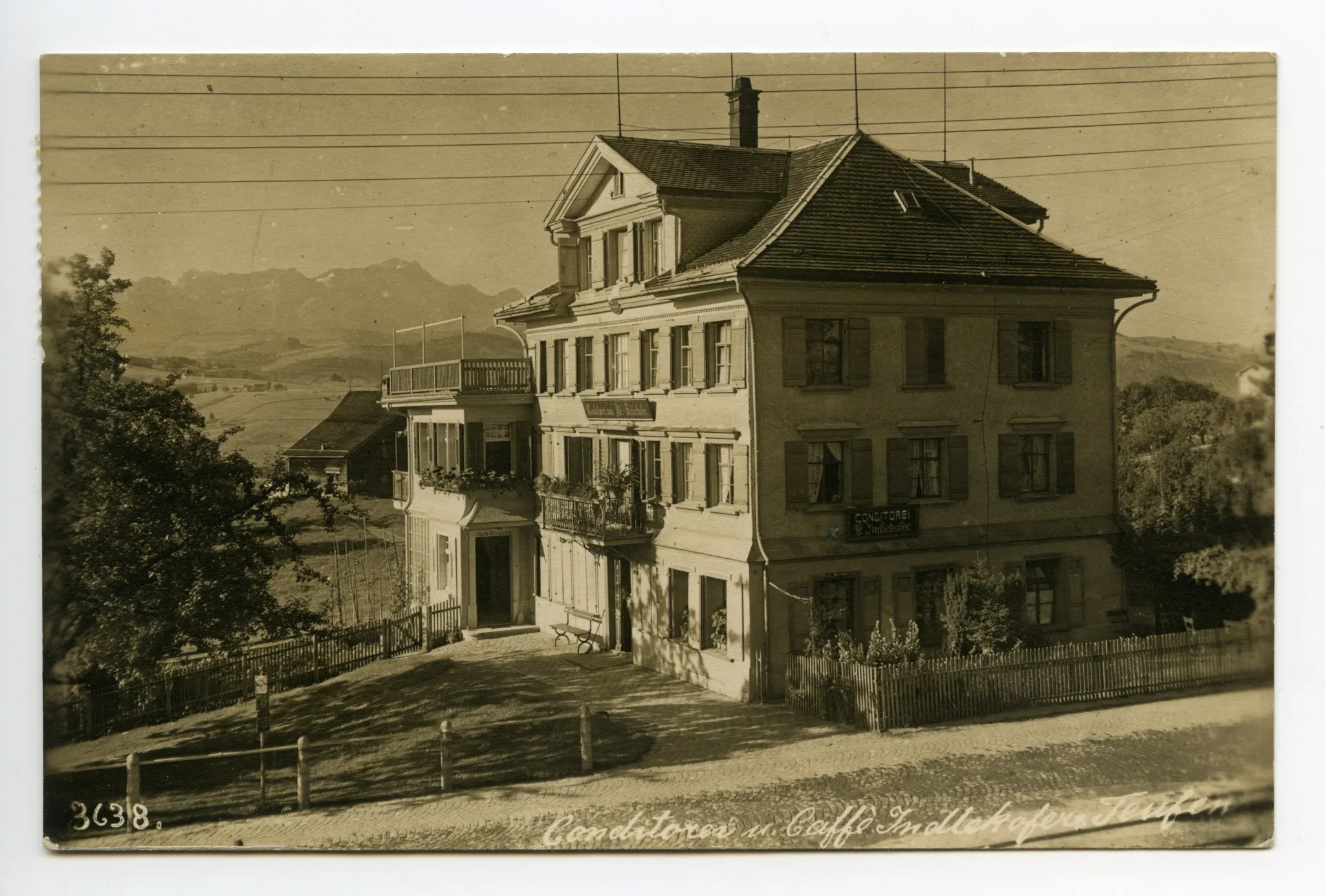 Ansicht mit Alpstein im Hintergrund, Bahnschiene vorne sichtbar (vgl. Hc.08-56, identisch)