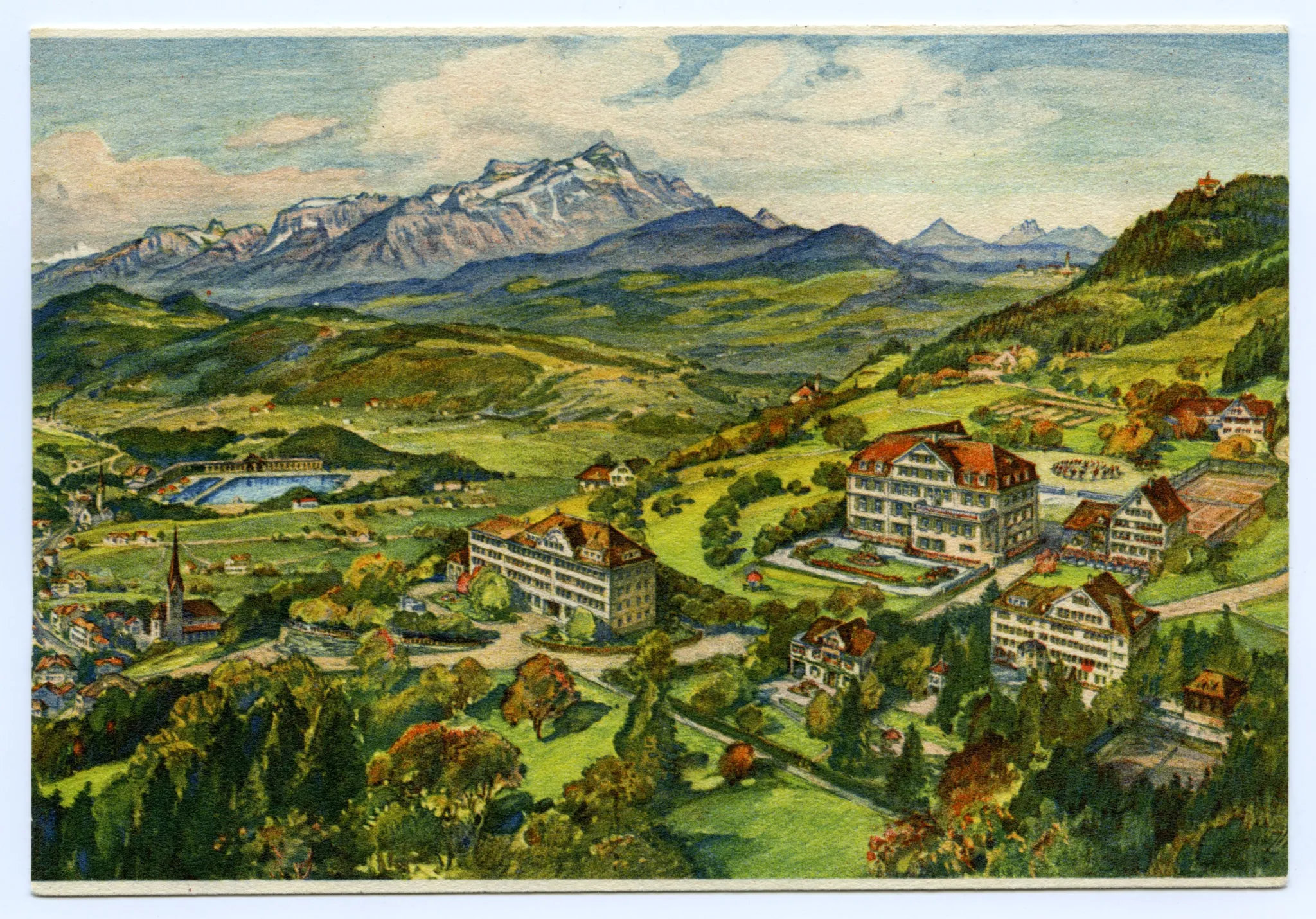 perspektivisch verzerrte Ansicht der Gesamtliegenschaft, scheint getrennt vom Dorfzentrum zu sein und in idyllischer Umgebung zu liegen, Teufener Schwimmbad sichtbar