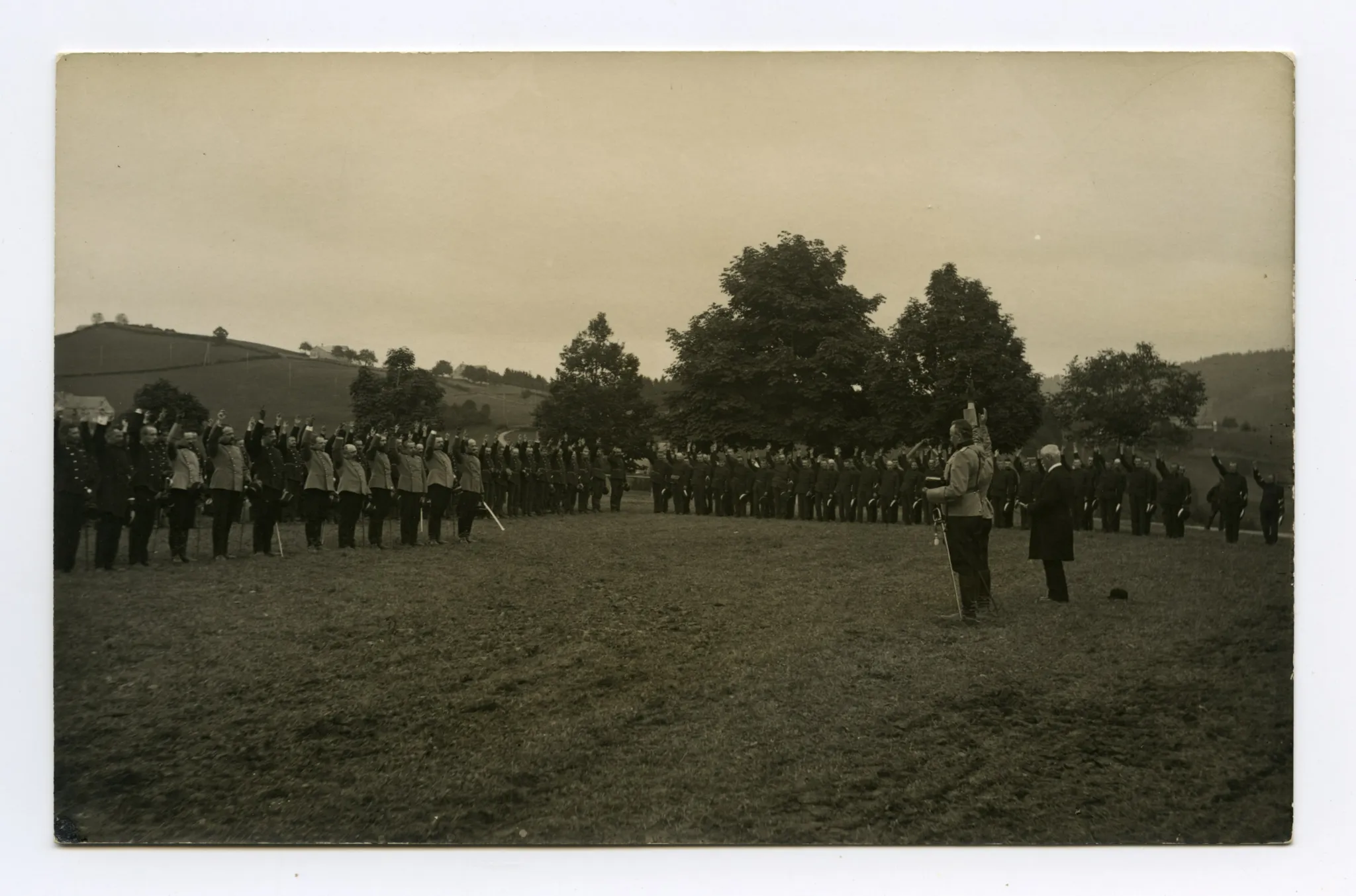 Ansicht Richtung Schlatterlehn, Vereidigung Infanteriebataillon 161?
