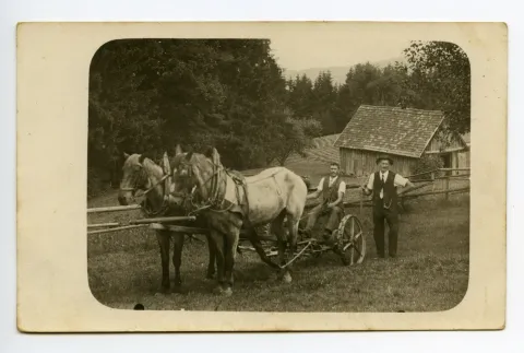 Ansicht von zwei Bauern mit Zweierpferdefuhrwerk auf dem Feld