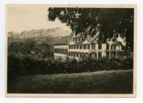 Ansicht aus Norden mit Alpstein im Hintergrund